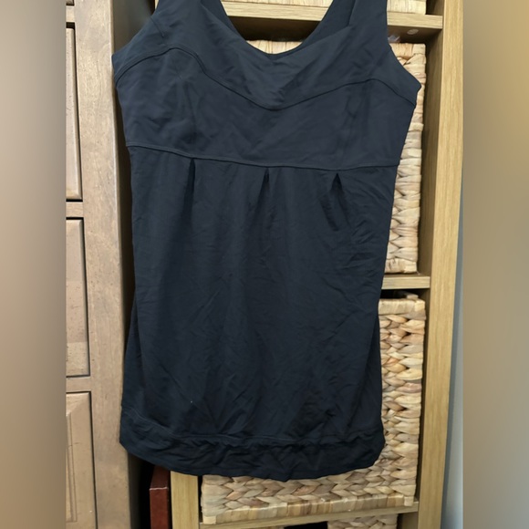 Lululemon work out tank top - Picture 5 of 8